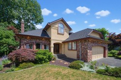 10482 Ashdown Place Surrey, BC V4N 1W6