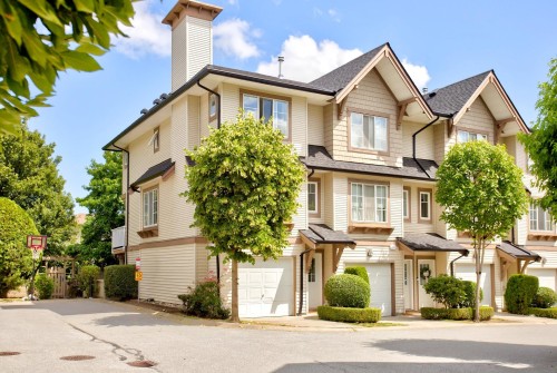 61-20560 66 Avenue  Langley, BC V2Y 2Y8