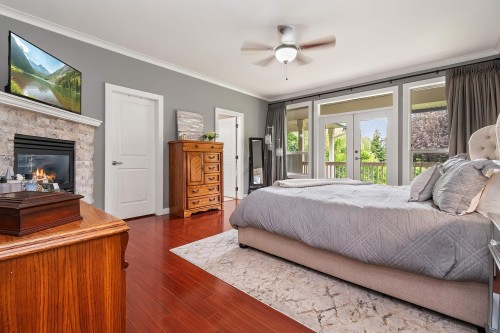 608 Arnold Road, Abbotsford, BC - Indoor Photo Showing Bedroom