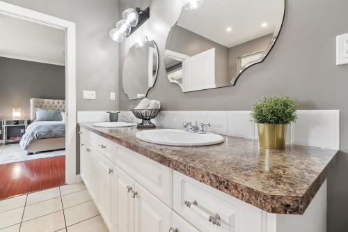 608 Arnold Road, Abbotsford, BC - Indoor Photo Showing Bathroom