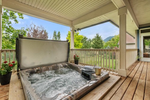 608 Arnold Road, Abbotsford, BC - Outdoor With Deck Patio Veranda With Exterior