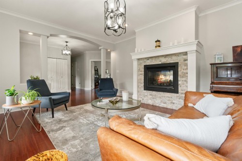 608 Arnold Road, Abbotsford, BC - Indoor Photo Showing Living Room With Fireplace
