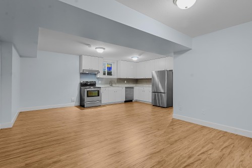 19913 72 Avenue, Langley, BC - Indoor Photo Showing Kitchen