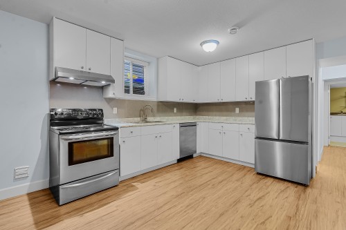 19913 72 Avenue, Langley, BC - Indoor Photo Showing Kitchen