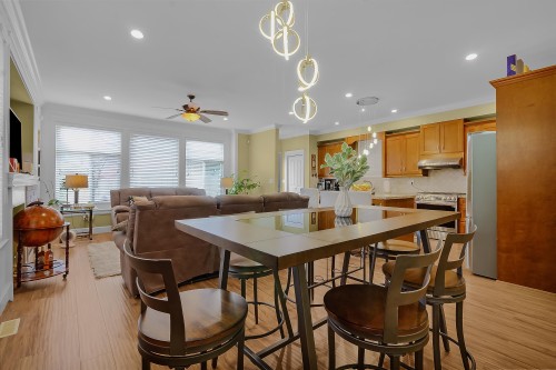 19913 72 Avenue, Langley, BC - Indoor Photo Showing Dining Room