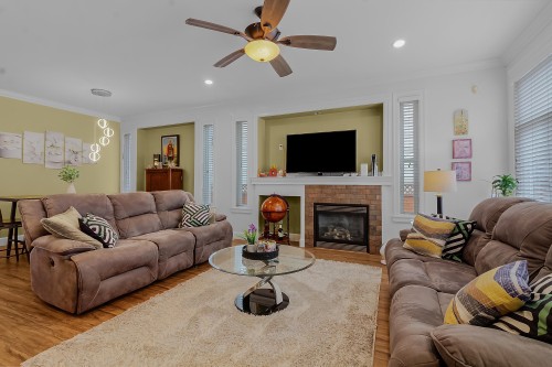 19913 72 Avenue, Langley, BC - Indoor Photo Showing Living Room With Fireplace