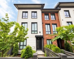 40-15828 27 Avenue Surrey, BC V3Z 0X4