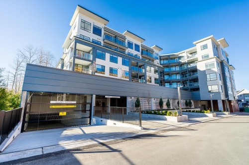 401-7920 206 Street  Langley, BC V2Y 3X1