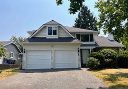 12922 19a Avenue Surrey, BC V4A 8P1