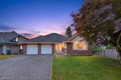 9416 163a Street Surrey, BC V4N 3C7