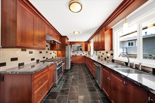 2690 Sheffield Way, Abbotsford, BC 