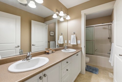 6940 196B Street, Langley, BC 