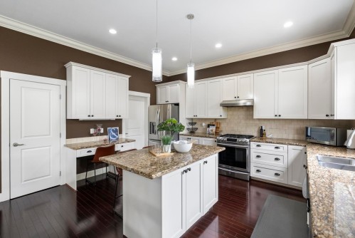 6940 196B Street, Langley, BC 