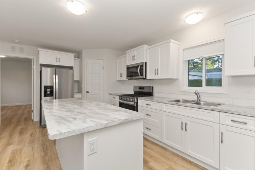 19-24330 Fraser Highway, Langley, BC 