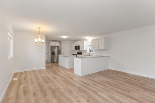 19-24330 Fraser Highway, Langley, BC 