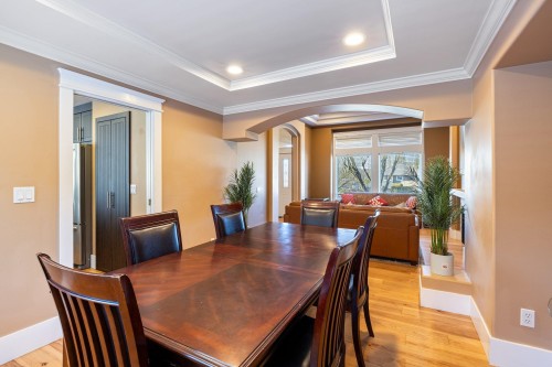 15355 80A Avenue, Surrey, BC - Indoor Photo Showing Dining Room