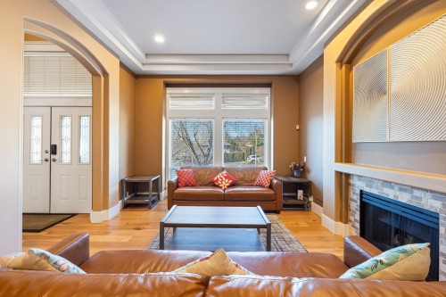 15355 80A Avenue, Surrey, BC - Indoor Photo Showing Living Room With Fireplace