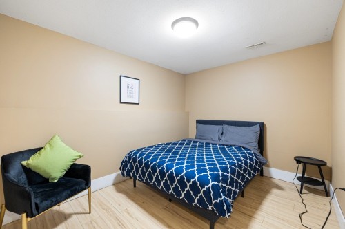 15355 80A Avenue, Surrey, BC - Indoor Photo Showing Bedroom