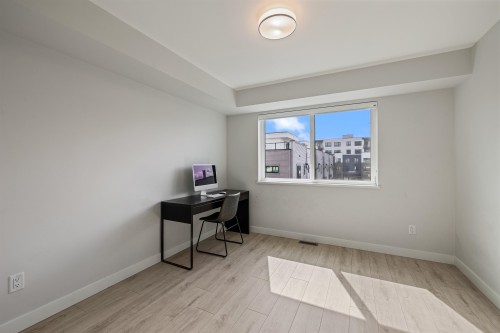 22-20057 82 Avenue, Langley, BC - Indoor