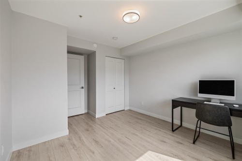 22-20057 82 Avenue, Langley, BC - Indoor