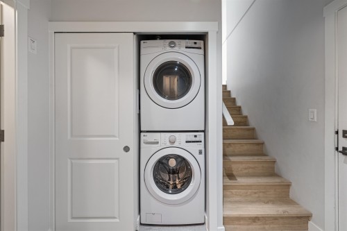 22-20057 82 Avenue, Langley, BC - Indoor Photo Showing Laundry Room