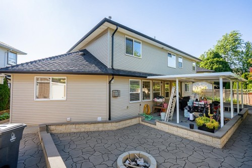 18656 64A Avenue, Surrey, BC 