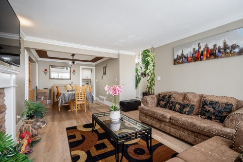 18656 64A Avenue, Surrey, BC 