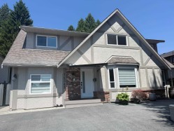 14343 17 Avenue  Surrey, BC V4A 6L3