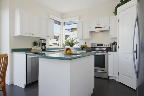 18503 64B Avenue, Surrey, BC 
