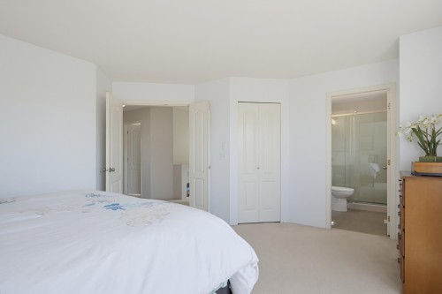 18503 64B Avenue, Surrey, BC 