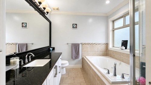 14771 58B Avenue, Surrey, BC - Indoor Photo Showing Bathroom