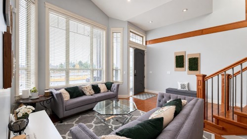 14771 58B Avenue, Surrey, BC - Indoor Photo Showing Living Room