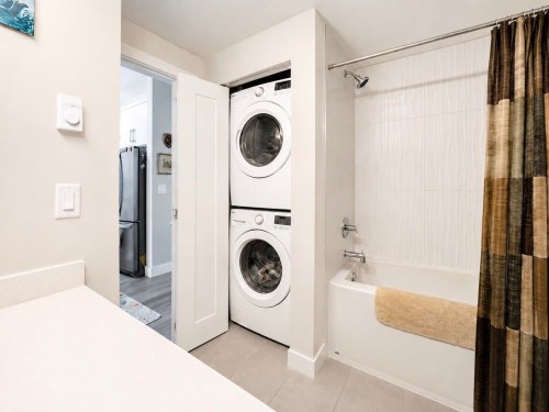 103-14550 Winter Crescent, Surrey, BC - Indoor Photo Showing Laundry Room