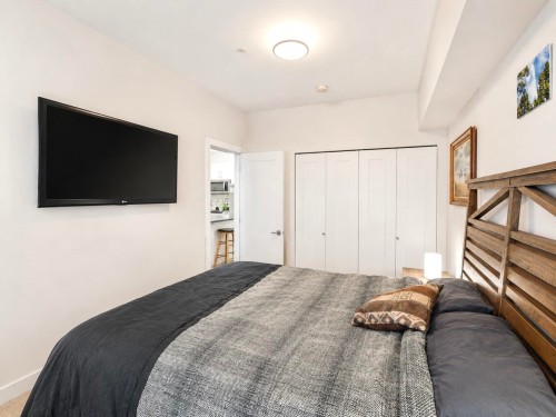 103-14550 Winter Crescent, Surrey, BC - Indoor Photo Showing Bedroom