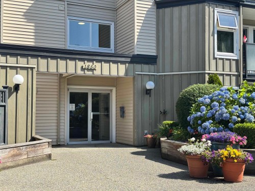 321-1850 Southmere Crescent E Surrey, BC V4A 6Y6