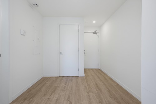 E205-10829 140 Street, Surrey, BC - Indoor Photo Showing Other Room