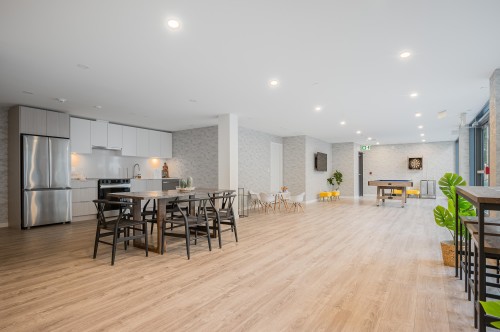 E205-10829 140 Street, Surrey, BC - Indoor