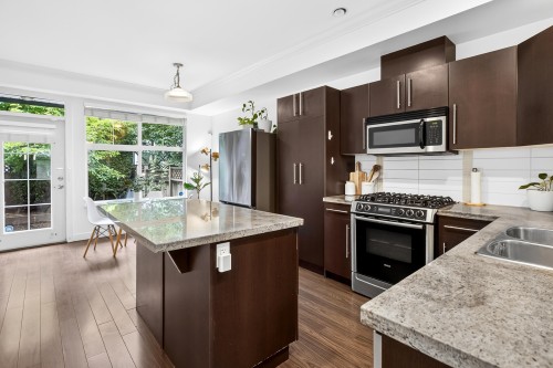 59-18199 70 Avenue, Surrey, BC 