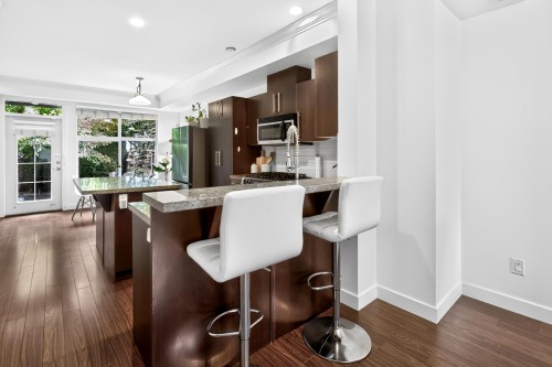 59-18199 70 Avenue, Surrey, BC 