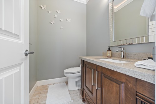 17433 1 Avenue, Surrey, BC - Indoor Photo Showing Bathroom