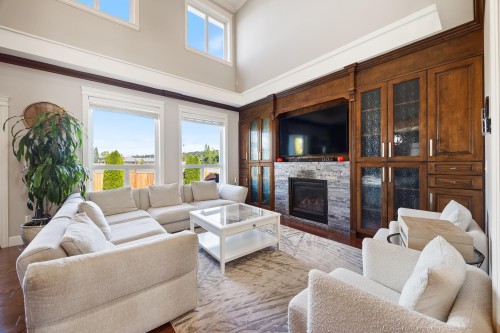 17433 1 Avenue, Surrey, BC - Indoor Photo Showing Living Room With Fireplace