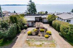 14366 Magdalen Avenue  White Rock, BC V4B 2X3