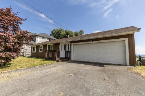 33530 Cherry Avenue  Mission, BC V2V 2V4