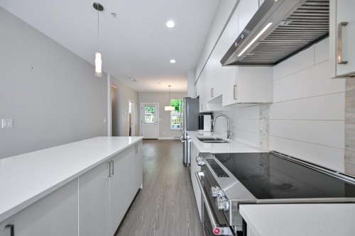 3-7169 208A Street, Langley, BC - Indoor Photo Showing Kitchen With Double Sink With Upgraded Kitchen