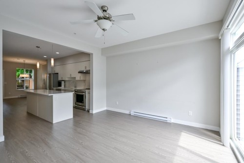3-7169 208A Street, Langley, BC - Indoor Photo Showing Kitchen
