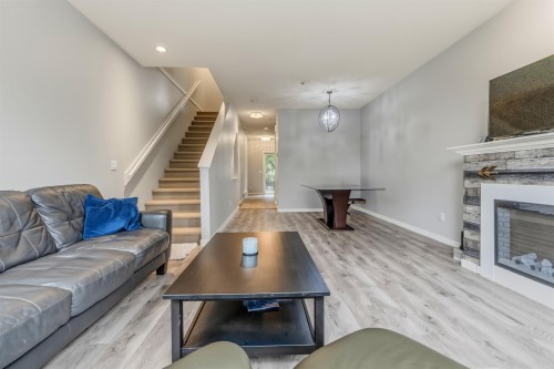 17-20159 68 Avenue, Langley, BC 