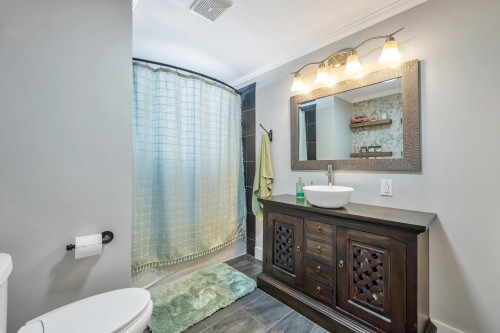 32857 3Rd Avenue, Mission, BC - Indoor Photo Showing Bathroom