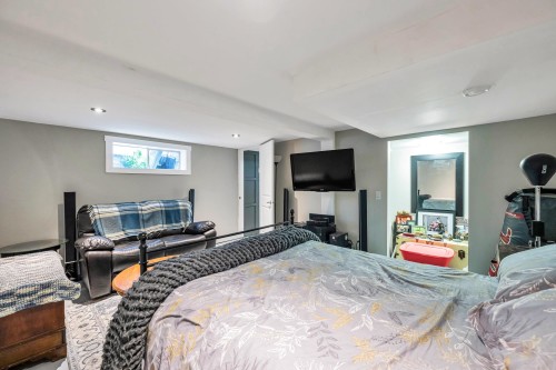 32857 3Rd Avenue, Mission, BC - Indoor Photo Showing Bedroom