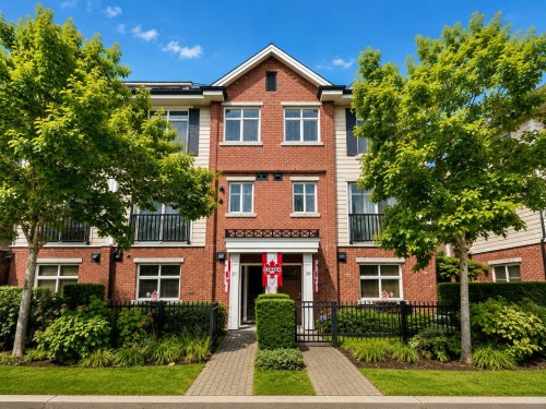 21-20738 84 Avenue  Langley, BC V2Y 0J6