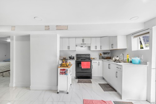 13906 68 Avenue, Surrey, BC 